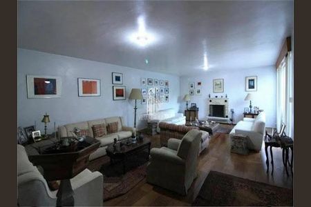 Casa à venda com 4 quartos, 340m² em Vila Madalena, São Paulo