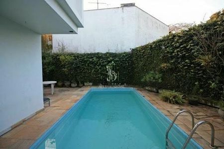 Casa à venda com 4 quartos, 340m² em Vila Madalena, São Paulo