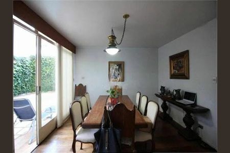 Casa à venda com 4 quartos, 340m² em Vila Madalena, São Paulo