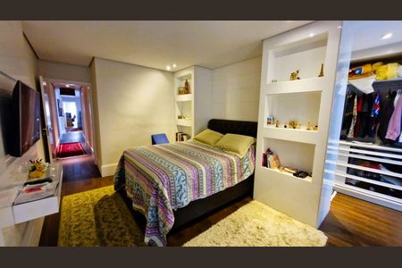 Casa à venda com 3 quartos, 258m² em Vila Alzira, Santo André