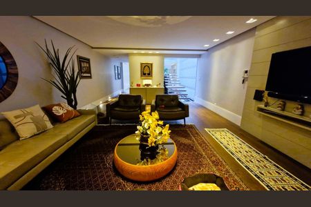Casa à venda com 3 quartos, 258m² em Vila Alzira, Santo André