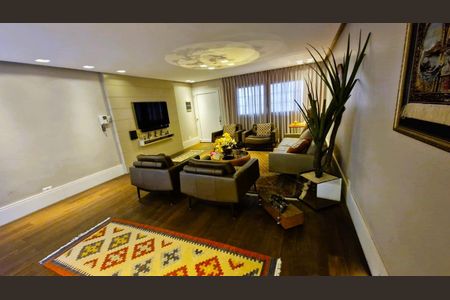 Casa à venda com 3 quartos, 258m² em Vila Alzira, Santo André