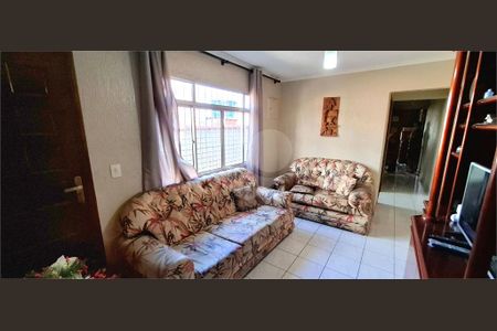 Casa à venda com 2 quartos, 140m² em Cidade Domitila, São Paulo