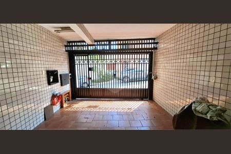 Casa à venda com 2 quartos, 140m² em Cidade Domitila, São Paulo