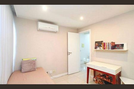 Casa à venda com 4 quartos, 210m² em Recreio dos Bandeirantes, Rio de Janeiro