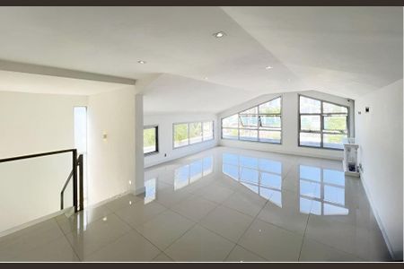 Casa à venda com 4 quartos, 210m² em Recreio dos Bandeirantes, Rio de Janeiro