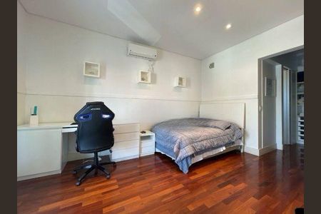 Casa à venda com 452m², 4 quartos e 4 vagas
