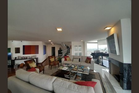 Apartamento à venda com 3 quartos, 756m² em Real Parque, São Paulo