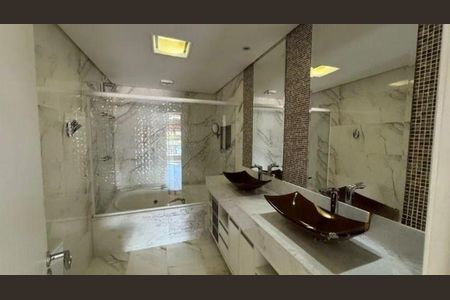 Casa à venda com 3 quartos, 400m² em Jardim Vila Formosa, São Paulo