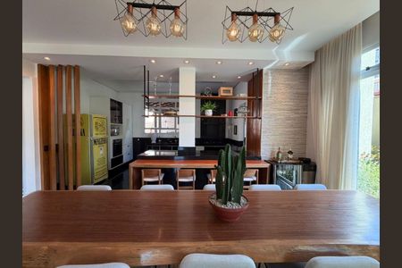 Casa à venda com 3 quartos, 385m² em Jardim Riacho das Pedras, Contagem