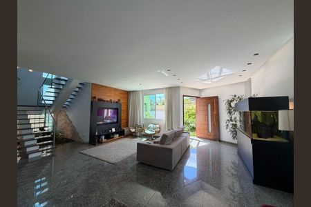 Casa à venda com 3 quartos, 385m² em Jardim Riacho das Pedras, Contagem