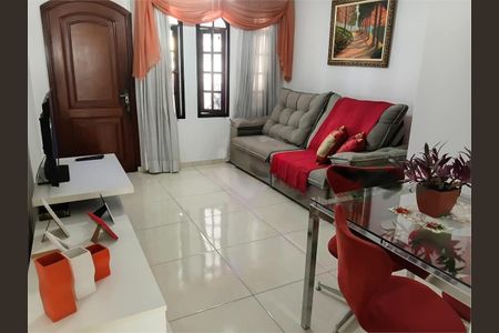 Casa à venda com 3 quartos, 180m² em Vila Clara, São Paulo