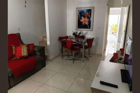 Casa à venda com 3 quartos, 180m² em Vila Clara, São Paulo