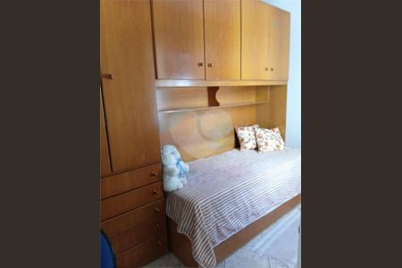 Casa à venda com 3 quartos, 180m² em Vila Clara, São Paulo