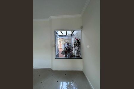 Casa à venda com 4 quartos, 300m² em Vila Irmaos Arnoni, São Paulo