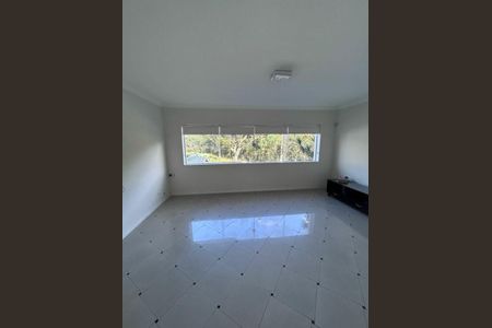 Casa à venda com 4 quartos, 300m² em Vila Irmaos Arnoni, São Paulo