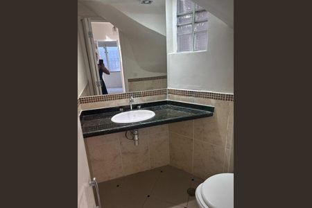 Casa à venda com 4 quartos, 300m² em Vila Irmaos Arnoni, São Paulo