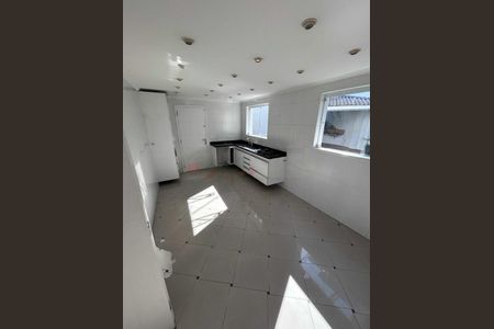 Casa à venda com 4 quartos, 300m² em Vila Irmaos Arnoni, São Paulo