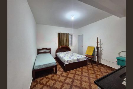 Casa à venda com 3 quartos, 228m² em Cidade Domitila, São Paulo