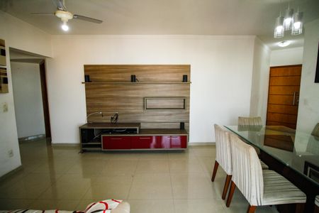 Apartamento para alugar com 92m², 2 quartos e 2 vagasSala