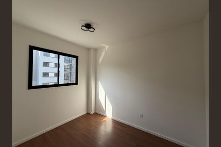 Quarto 2 de apartamento para alugar com 2 quartos, 46m² em Barra Olímpica, Rio de Janeiro