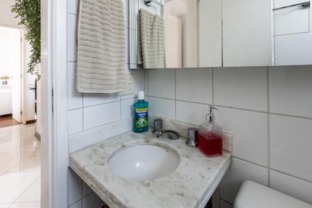 Apartamento à venda com 100m², 3 quartos e 4 vagasBanheiro do Corredor