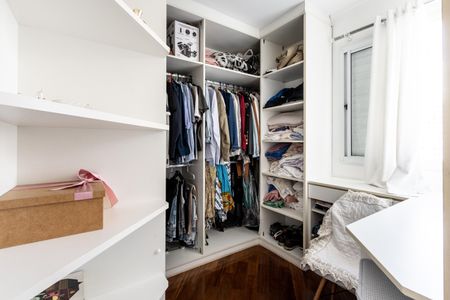 Apartamento à venda com 100m², 3 quartos e 4 vagasQuarto 1 - Closet da Suite