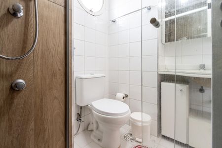 Apartamento à venda com 100m², 3 quartos e 4 vagasQuarto 1 - Banheiro da Suite