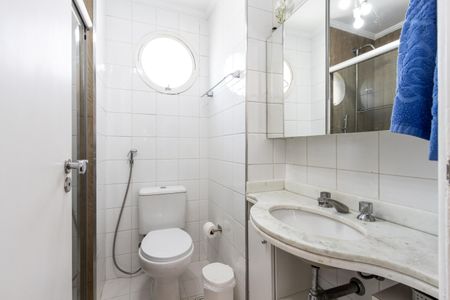 Apartamento à venda com 100m², 3 quartos e 4 vagasQuarto 1 - Banheiro da Suite