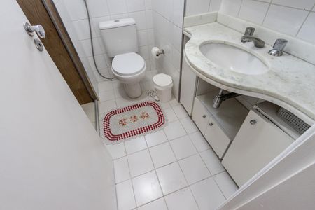 Apartamento à venda com 100m², 3 quartos e 4 vagasQuarto 1 - Banheiro da Suite