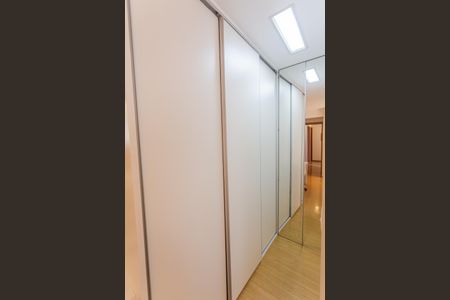 Apartamento à venda com 153m², 4 quartos e 3 vagasCloset da Suíte 1