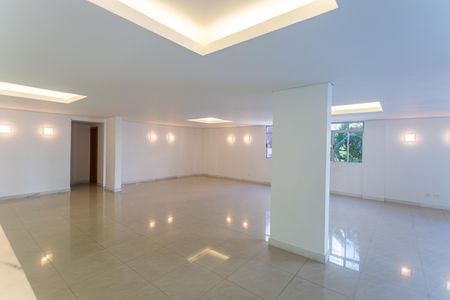 Apartamento à venda com 153m², 4 quartos e 3 vagasÁrea comum - Salão de festas