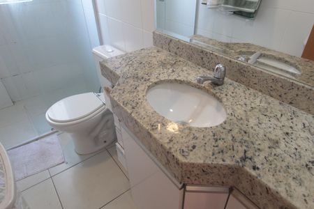 Apartamento à venda com 77m², 3 quartos e 1 vagaBanheiro da Suite
