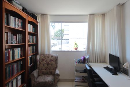 Sala de apartamento à venda com 3 quartos, 77m² em Jaraguá, Belo Horizonte