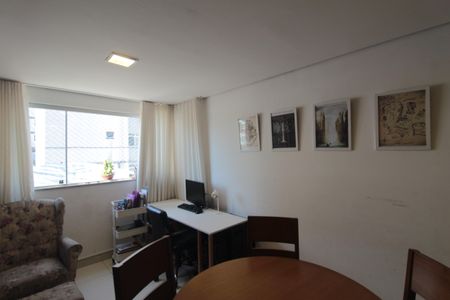 Sala de apartamento à venda com 3 quartos, 77m² em Jaraguá, Belo Horizonte