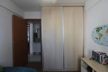 Apartamento à venda com 77m², 3 quartos e 1 vagaQuarto 1