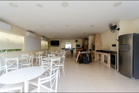 Apartamento à venda com 55m², 2 quartos e 1 vaga Apartamento à venda com 55m², 2 quartos e 1 vagaÁrea comum - Churrasqueira