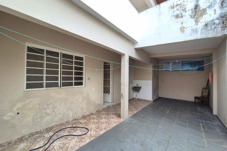 Casa para alugar com 200m², 2 quartos e 4 vagasQuintal 