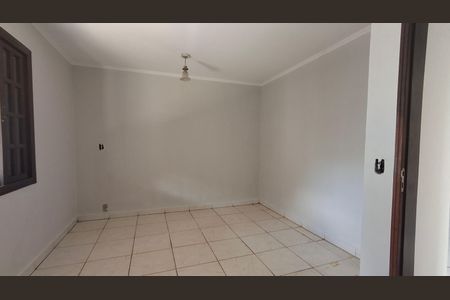 Casa para alugar com 200m², 4 quartos e 2 vagasSuíte térrea