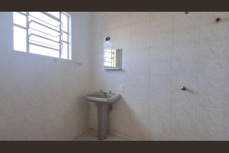 Casa para alugar com 200m², 4 quartos e 2 vagasBanheiro da suíte