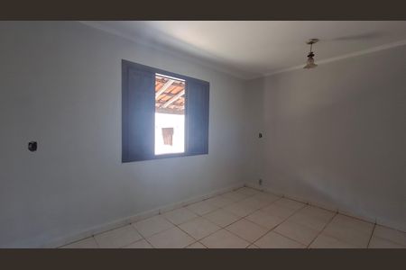 Casa para alugar com 200m², 4 quartos e 2 vagasSuíte térrea