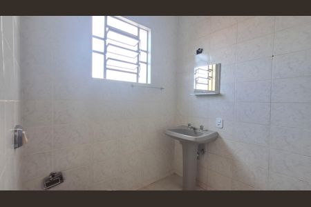 Casa para alugar com 200m², 4 quartos e 2 vagasBanheiro da suíte