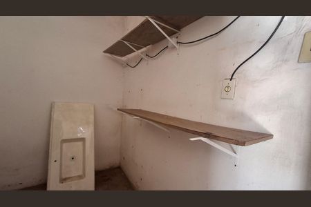 Casa para alugar com 200m², 4 quartos e 2 vagasCozinha da edícula 