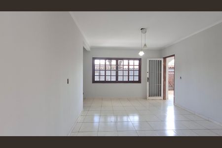 Sala de casa para alugar com 4 quartos, 200m² em Vila Costa E Silva, Campinas