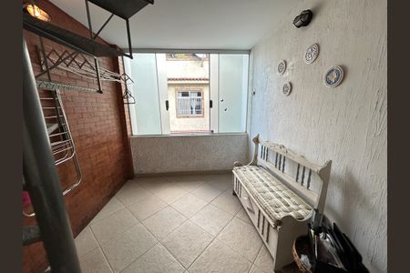 Casa de condomínio à venda com 150m², 3 quartos e 1 vagaÁrea de Serviço 2