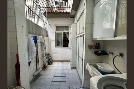Casa de condomínio à venda com 150m², 3 quartos e 1 vagaÁrea de Serviço