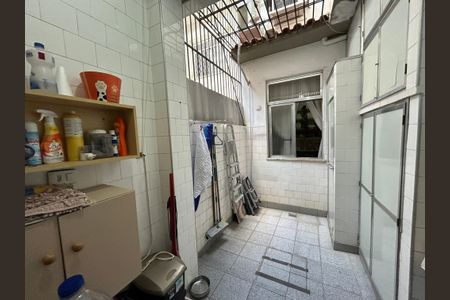 Casa de condomínio à venda com 150m², 3 quartos e 1 vagaÁrea de Serviço