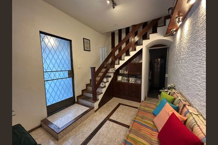 Casa de condomínio à venda com 150m², 3 quartos e 1 vagaSala