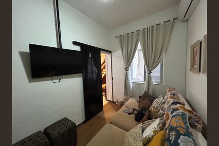 Casa de condomínio à venda com 150m², 3 quartos e 1 vagaEscritório