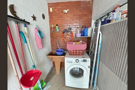 Casa de condomínio à venda com 150m², 3 quartos e 1 vagaÁrea de Serviço terraço